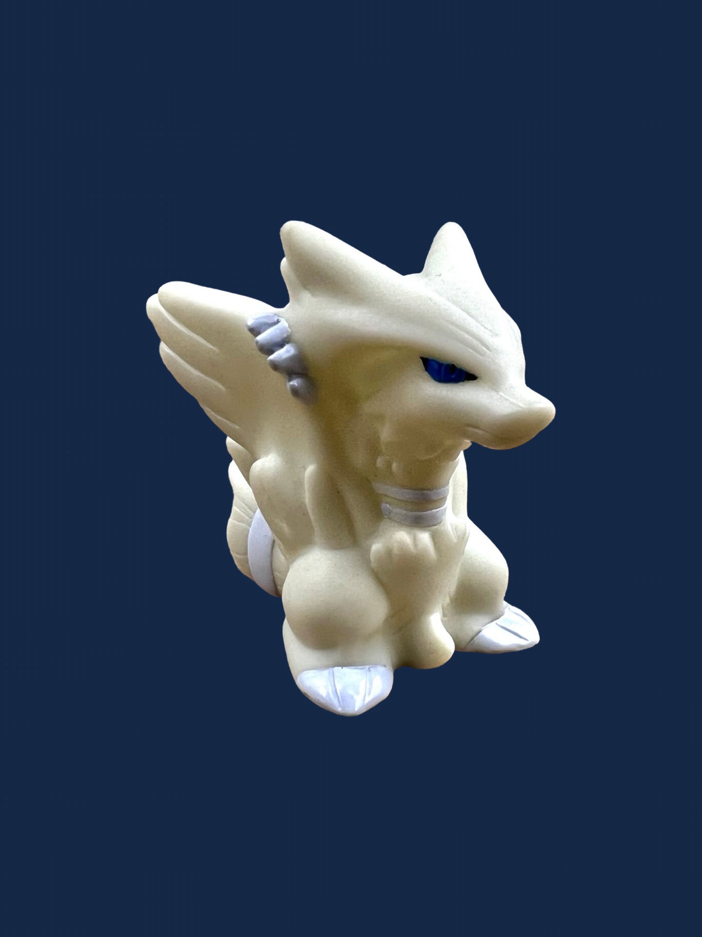 FIGURINE POKÉMON DOIGT RESHIRAM