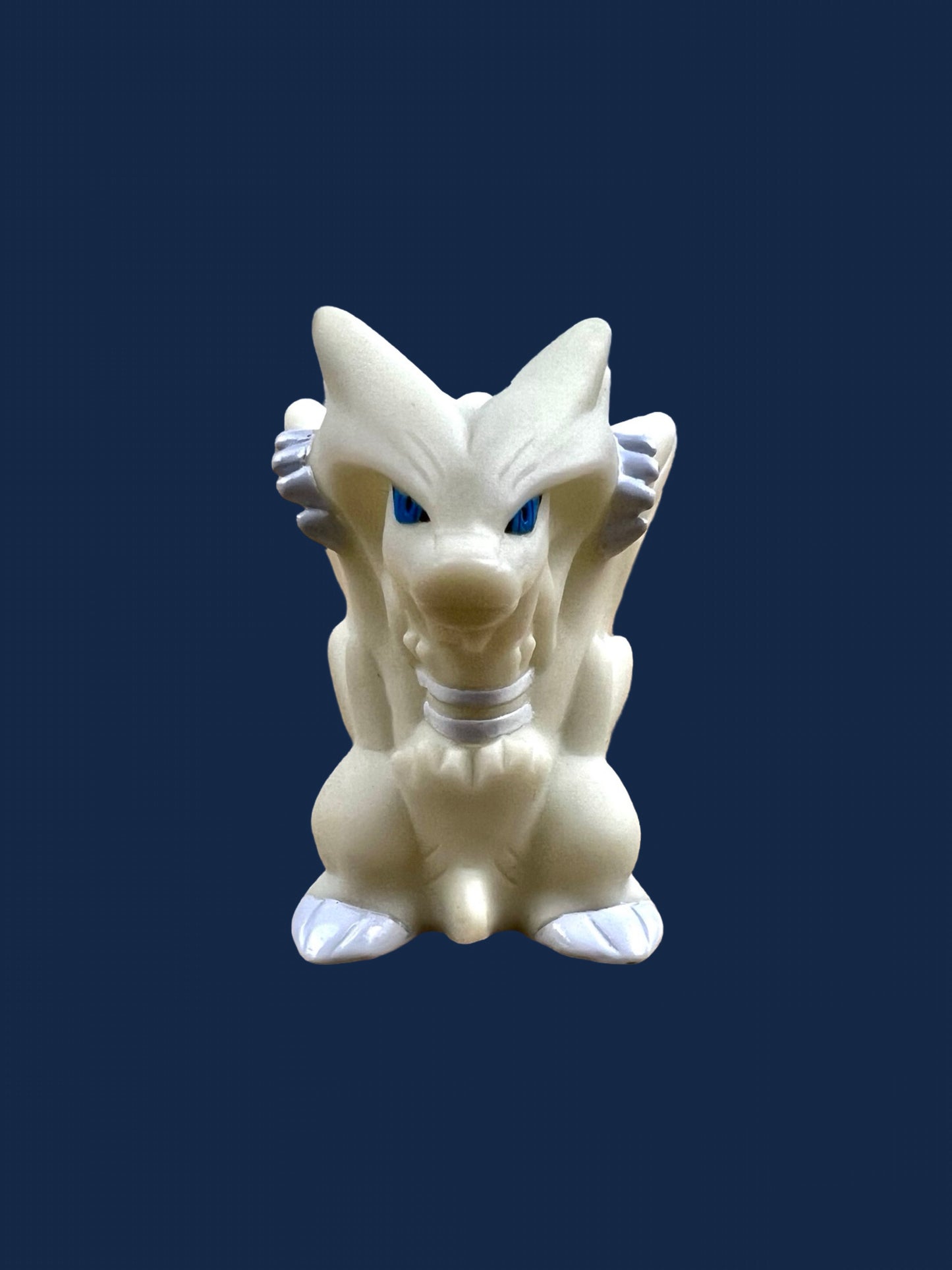 FIGURINE POKÉMON DOIGT RESHIRAM